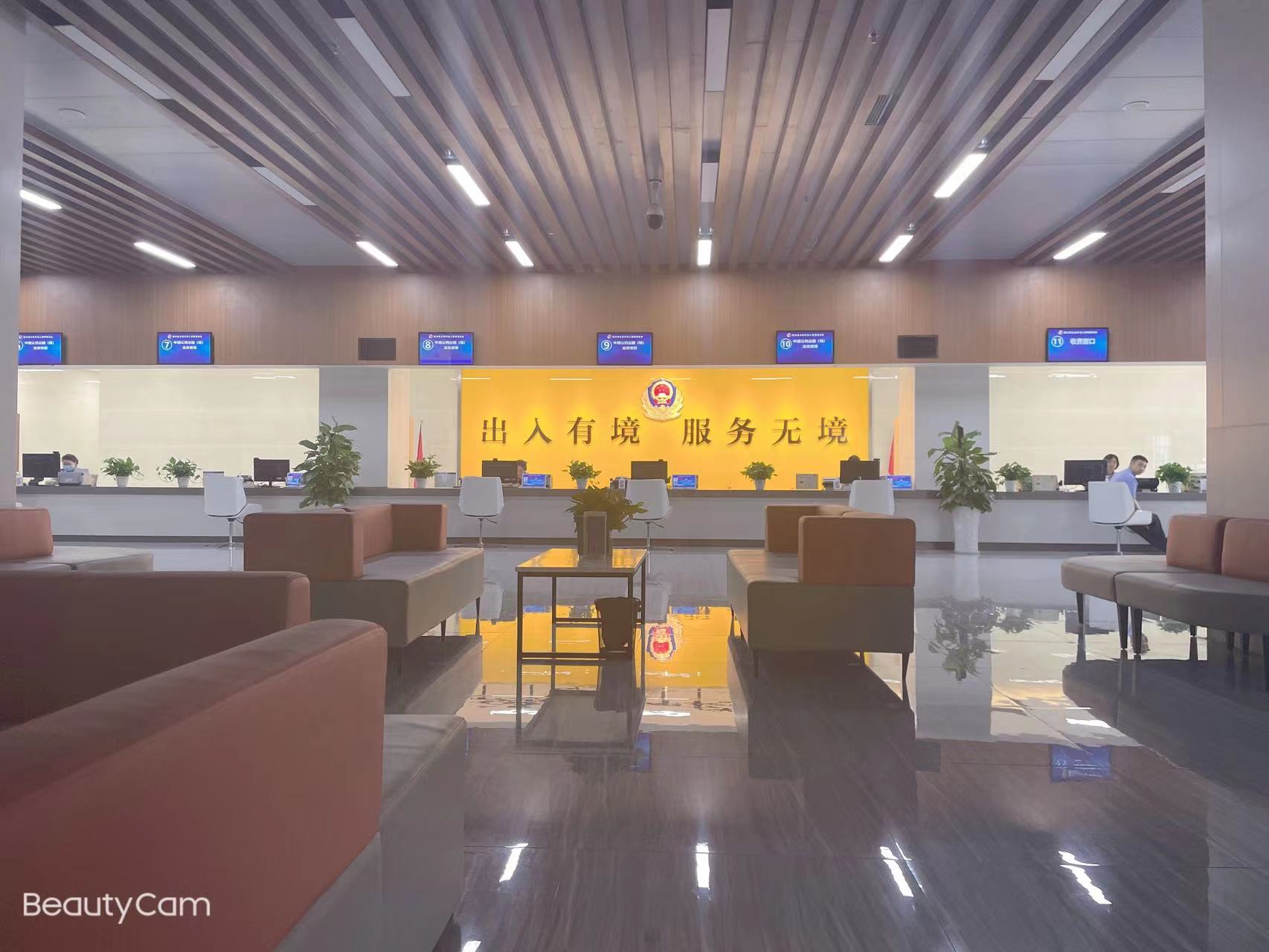 四川公安出入境總隊大廳評價系統(tǒng)全面升級(嵌入全國版業(yè)務(wù)系統(tǒng))開啟智能新篇章。效果圖