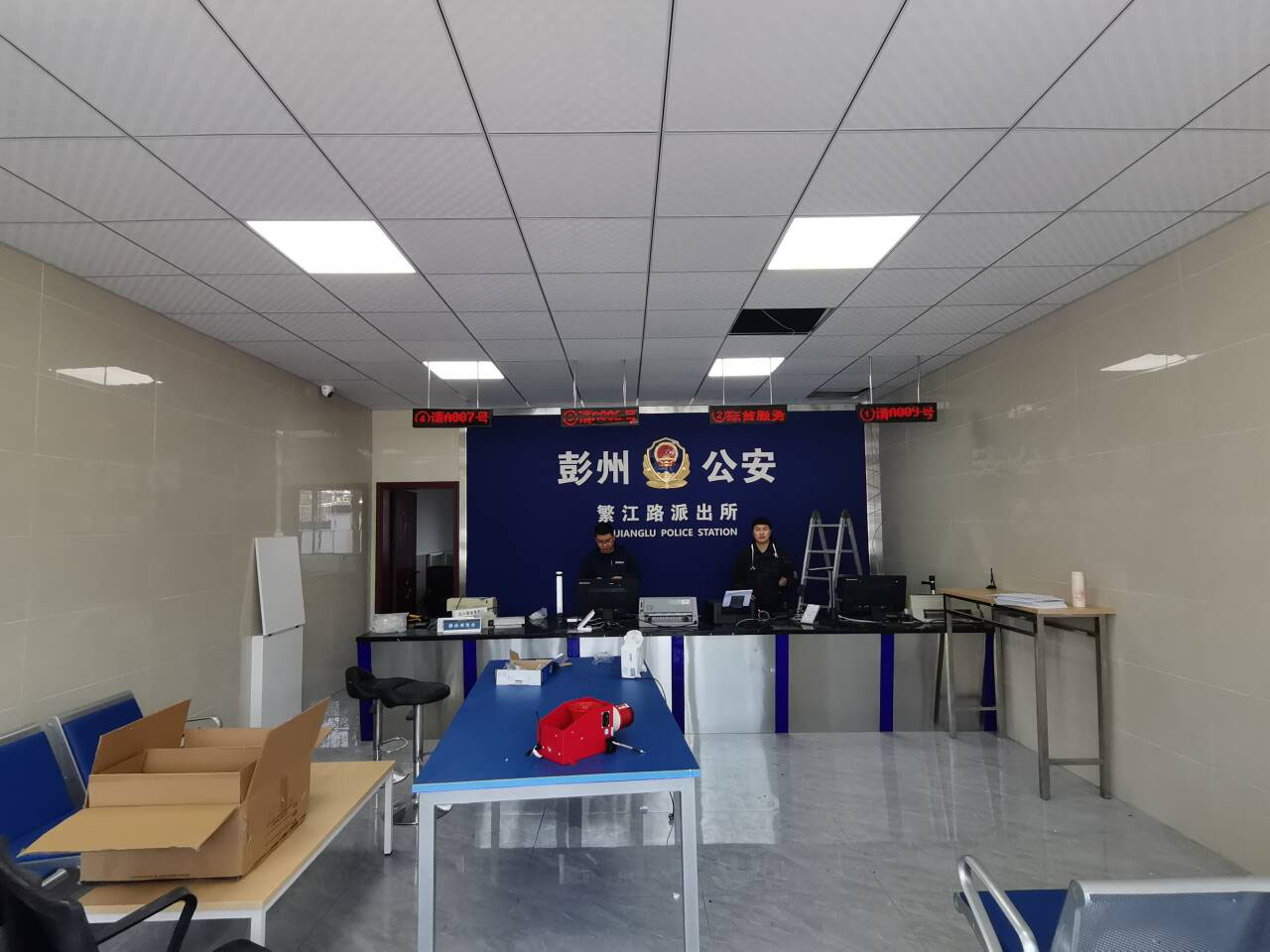 支持國產(chǎn)系統(tǒng)的排隊叫號機(jī)：提升服務(wù)效率的新選擇。效果圖